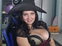 AdelAdelaina - female with black hair webcam at ImLive