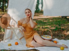 AgataTurner - blond female with  small tits webcam at LiveJasmin