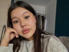 AishaLovee - female with brown hair and  small tits webcam at ImLive