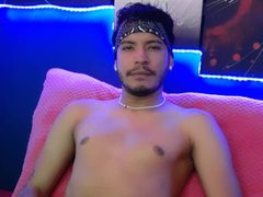 AlexMackOrtiz6 - male webcam at ImLive