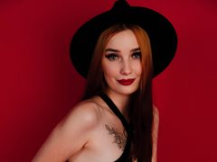 AlexisBurns - female with brown hair webcam at LiveJasmin