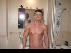 AlexxBond - male webcam at ImLive