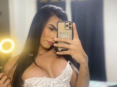 Alexxahot29cm - shemale with black hair webcam at ImLive