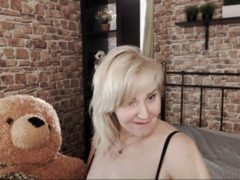 AlianaWhiteChoc - blond female with  big tits webcam at ImLive