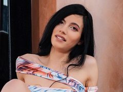 AllindaJoy - female with black hair webcam at xLoveCam