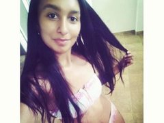 AllysoGray - female with black hair and  small tits webcam at ImLive