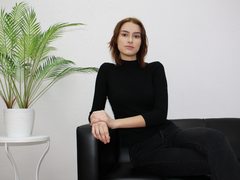 AmandaBarlow - female with red hair webcam at LiveJasmin