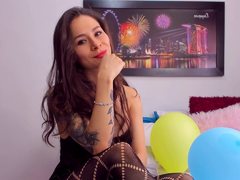 Eli_Velez - female with brown hair and  small tits webcam at ImLive
