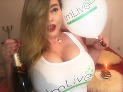 AmericanPie1 - blond female with  big tits webcam at ImLive