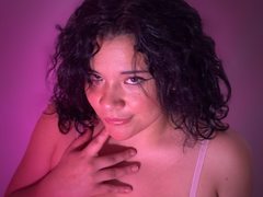 amyhott69 - female webcam at ImLive