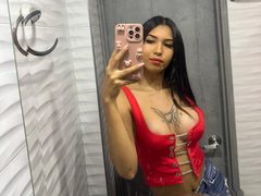 amyy_monn - female with black hair and  small tits webcam at ImLive