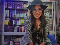 AndreaMichels - female with brown hair and  small tits webcam at ImLive