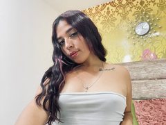 AnieLove2 - female with black hair and  big tits webcam at ImLive