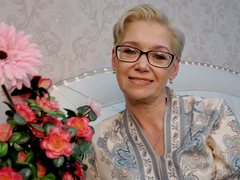 AnnQuincy - blond female with  big tits webcam at LiveJasmin