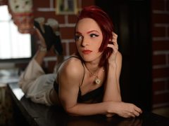 AnnabelleVilla203 - shemale with red hair webcam at ImLive