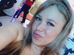 andreinamollcm - female webcam at ImLive