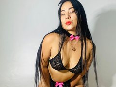 Aura_Latin - female with black hair and  small tits webcam at ImLive