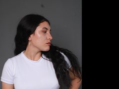 Babeperfect - female with black hair webcam at ImLive