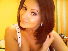 BabyBoooLove - female with brown hair and  small tits webcam at ImLive