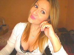 BabyBoooLove - female with brown hair and  small tits webcam at ImLive