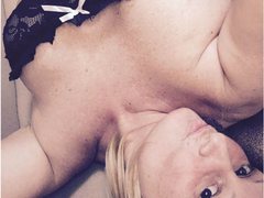 KateDiaz - female with brown hair and  big tits webcam at LiveJasmin