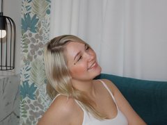 AnnabellaHailey - blond female webcam at LiveJasmin