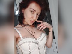 BlueXOwl - female with brown hair and  small tits webcam at ImLive