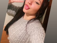 BriannaRous - female with brown hair and  small tits webcam at ImLive