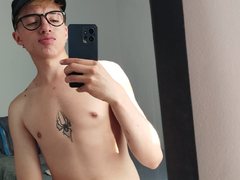 breik_ - male webcam at ImLive