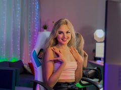 CarolinaHayes - blond female webcam at LiveJasmin