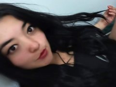 cameliasaenzVain - female with black hair webcam at ImLive