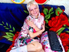 Icecandyshokolade - blond female webcam at xLoveCam