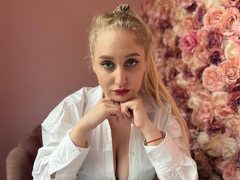 CelinaNorah - blond female webcam at ImLive