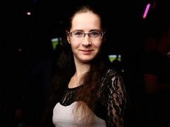 LuckyChantal - female with brown hair webcam at xLoveCam