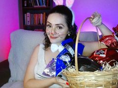 CharlotteAdam - female with brown hair webcam at ImLive