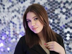 CharlotteMars1 - female with brown hair webcam at ImLive