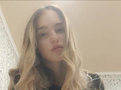 ChloeDover - blond female webcam at ImLive