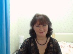 CharmingGloria - female with brown hair and  big tits webcam at ImLive