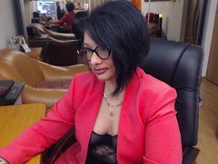 ClassybutNaughty - female with brown hair webcam at ImLive