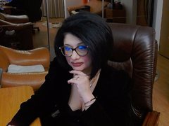 ClassybutNaughty - female with brown hair webcam at ImLive