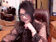 ClassybutNaughty - female with brown hair webcam at ImLive