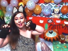 CoraliDiamond69 - female with brown hair and  big tits webcam at ImLive
