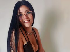 cristall_22 - female with black hair and  small tits webcam at ImLive