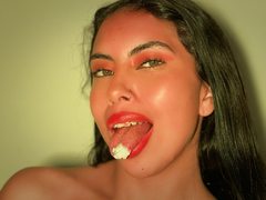 Daila_Green - female with black hair and  big tits webcam at ImLive