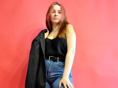 DaisyMills - female with red hair and  big tits webcam at LiveJasmin