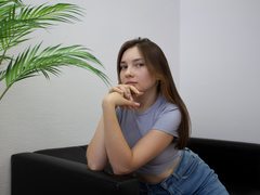 DanielaPage - female with black hair webcam at ImLive