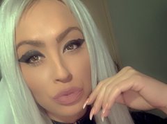 DawnDeVillee - blond female webcam at ImLive