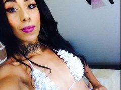 DANIELLAPORNODR - shemale with black hair webcam at ImLive