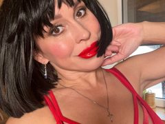 DesireAlanna - female with brown hair webcam at ImLive