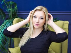 DiamondBlondee - blond female with  small tits webcam at ImLive